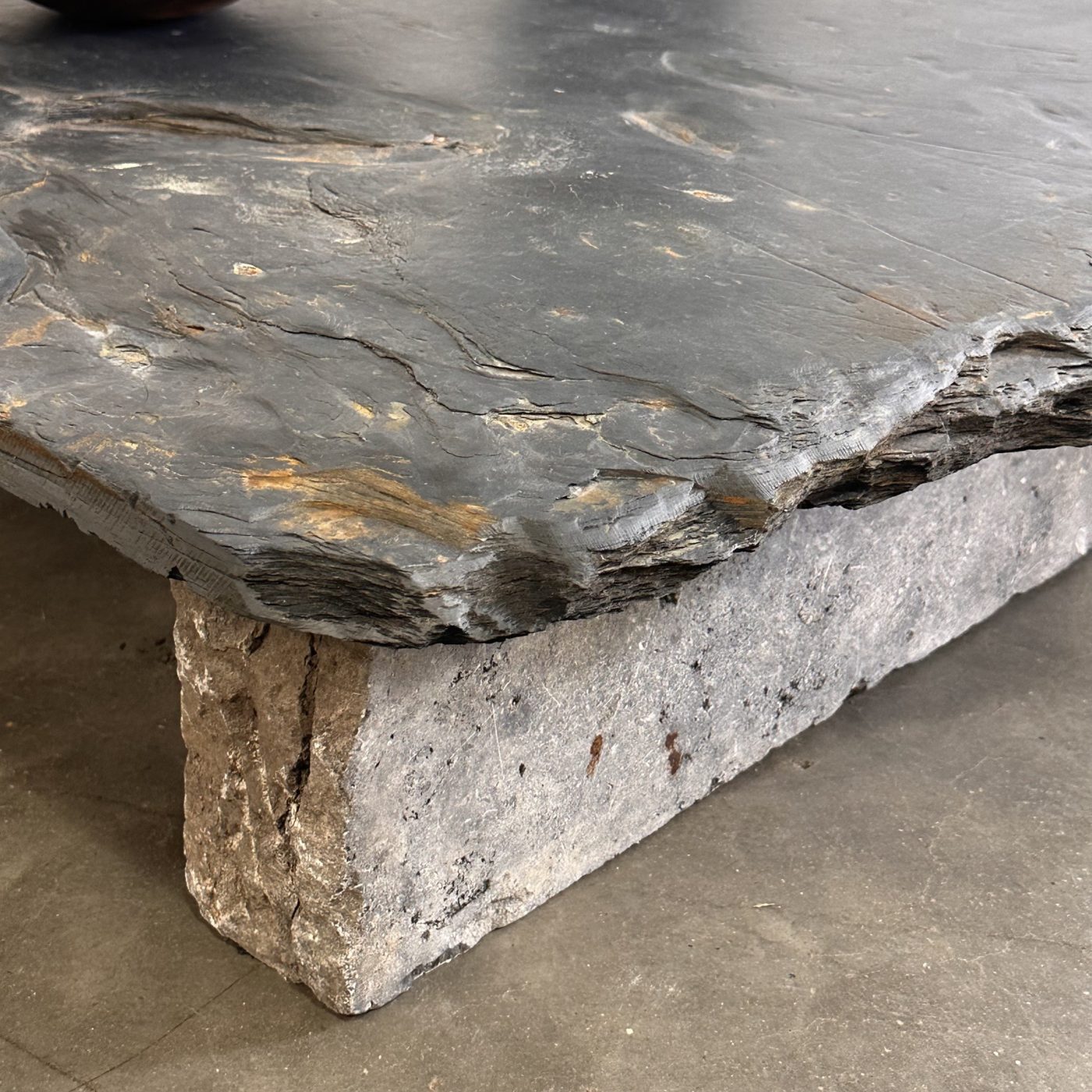 objet-vagabond-stone-coffeetable0006