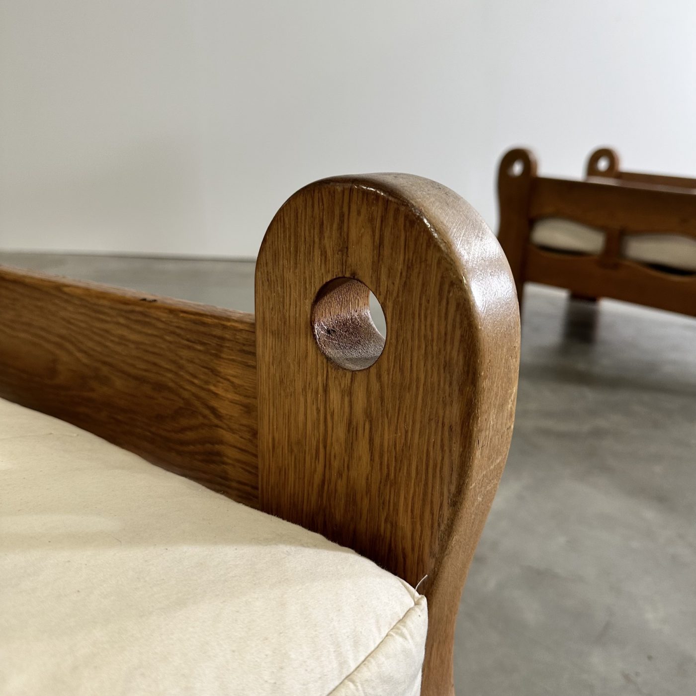 objet-vagabond-brutalist-armchairs0003