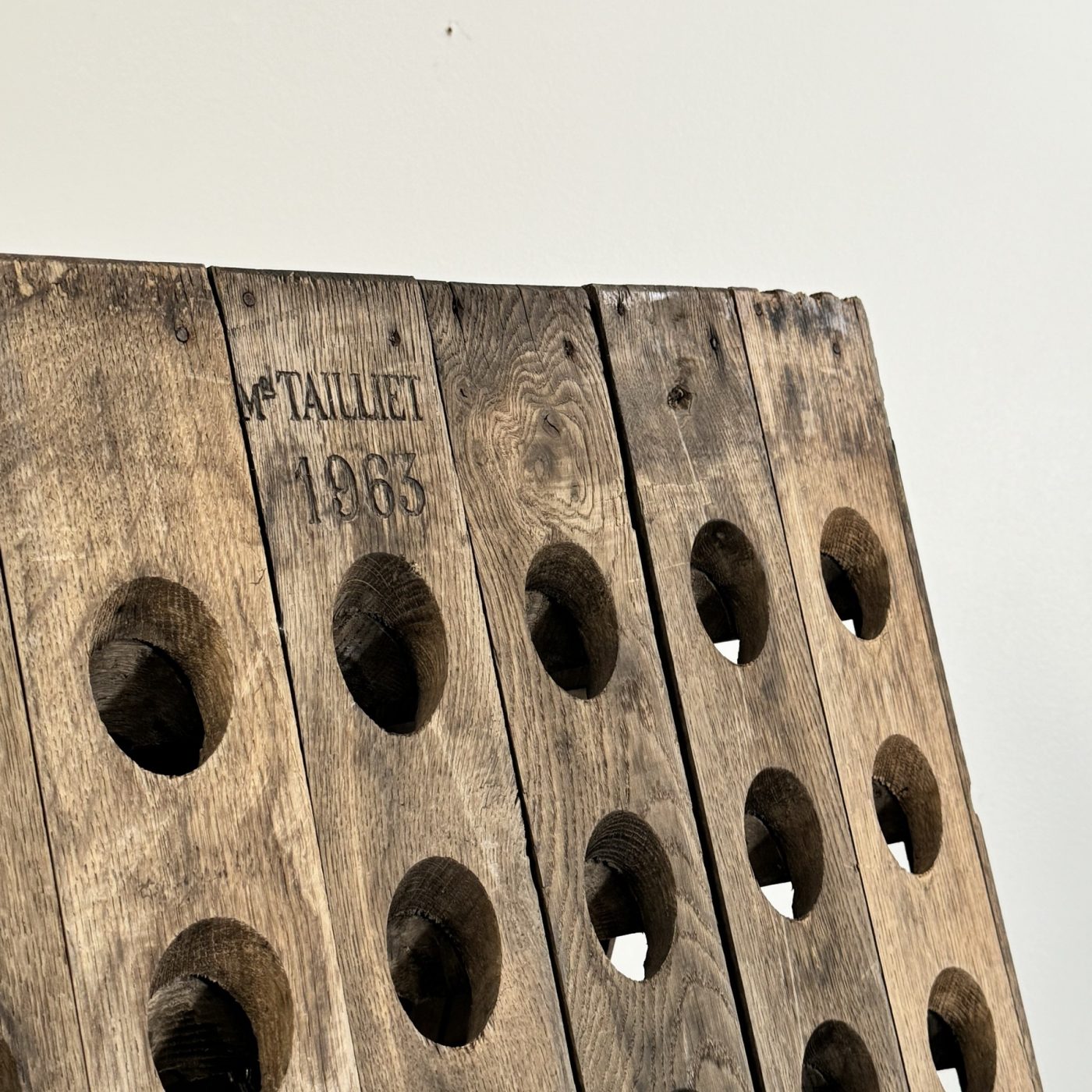 objet-vagabond-bottle-rack0004