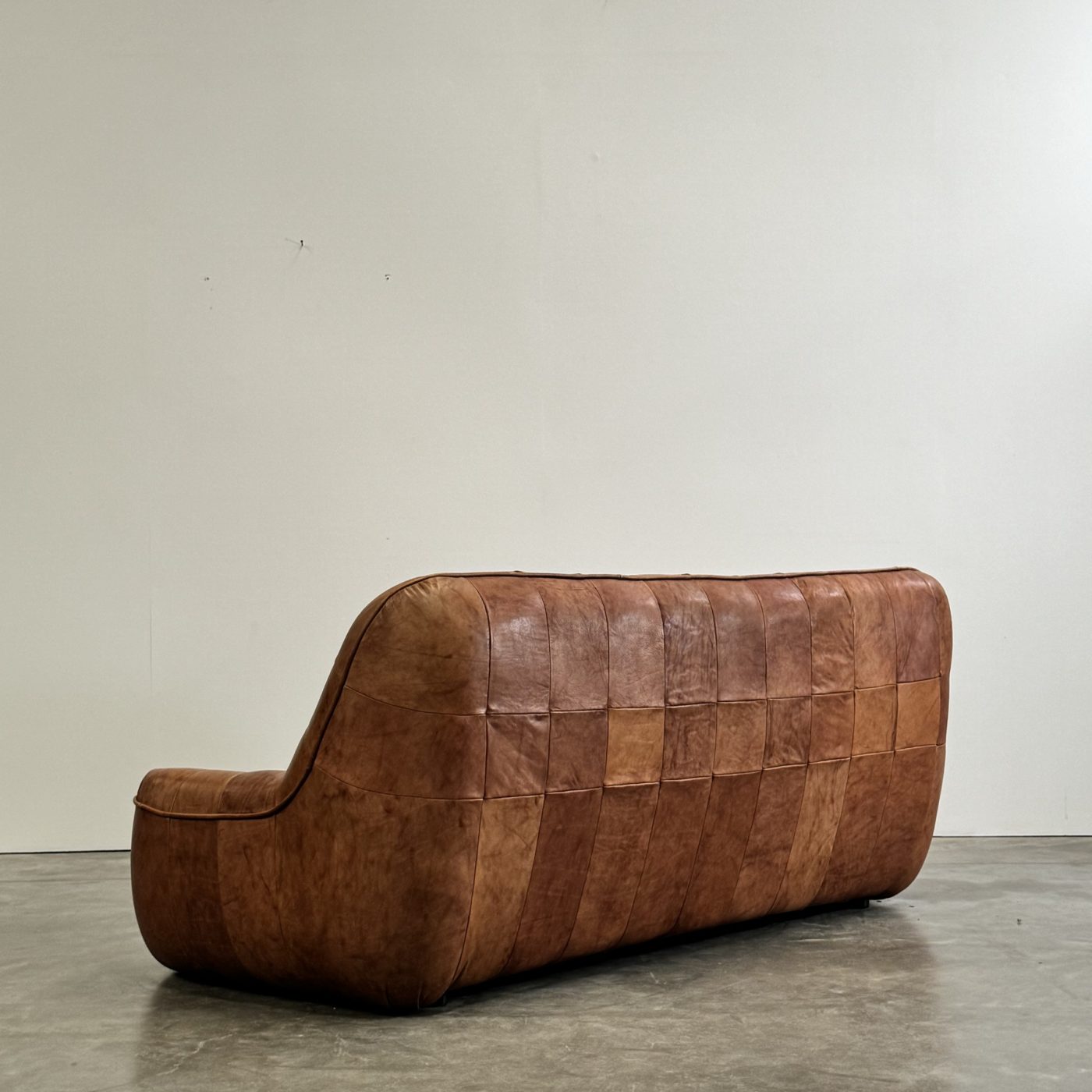 objet-vagabond-leather-sofa0012