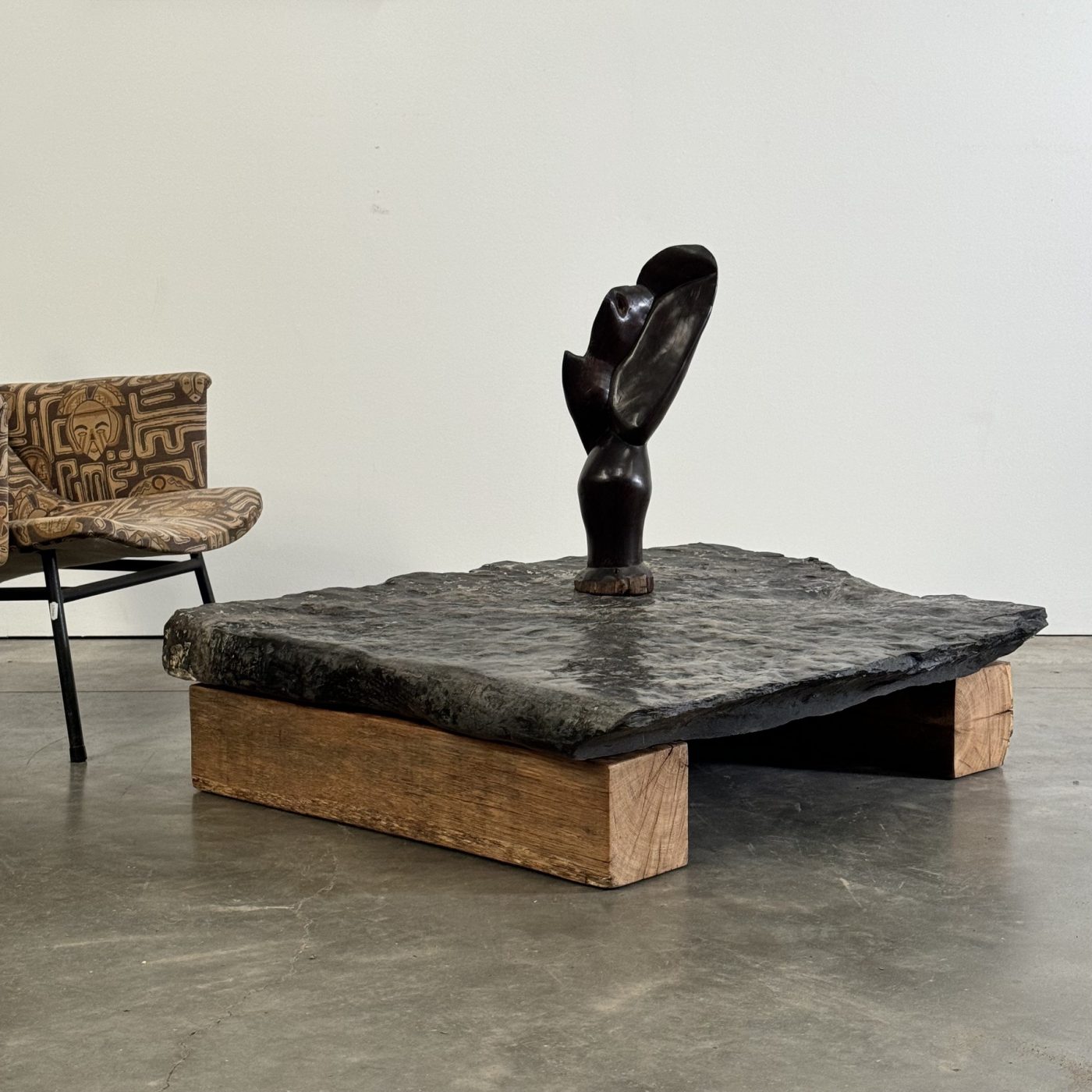 objet-vagabond-stone-coffeetable20001