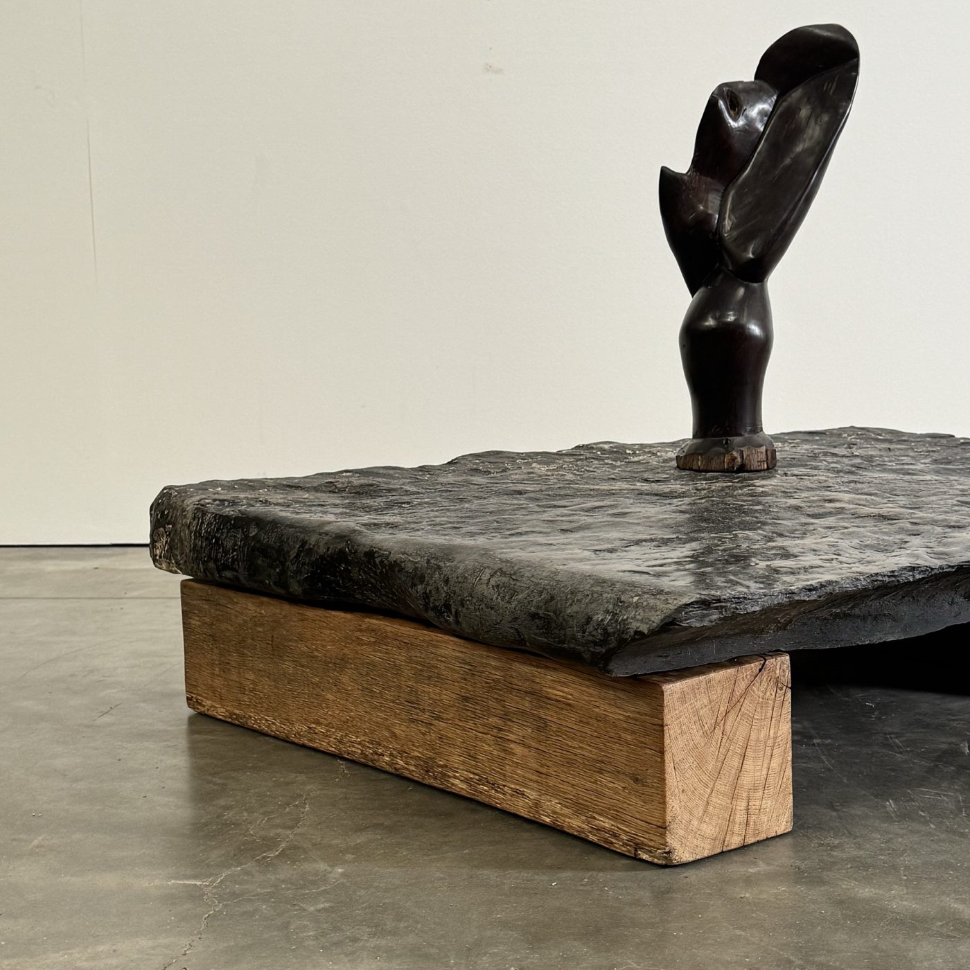 objet-vagabond-stone-coffeetable20004